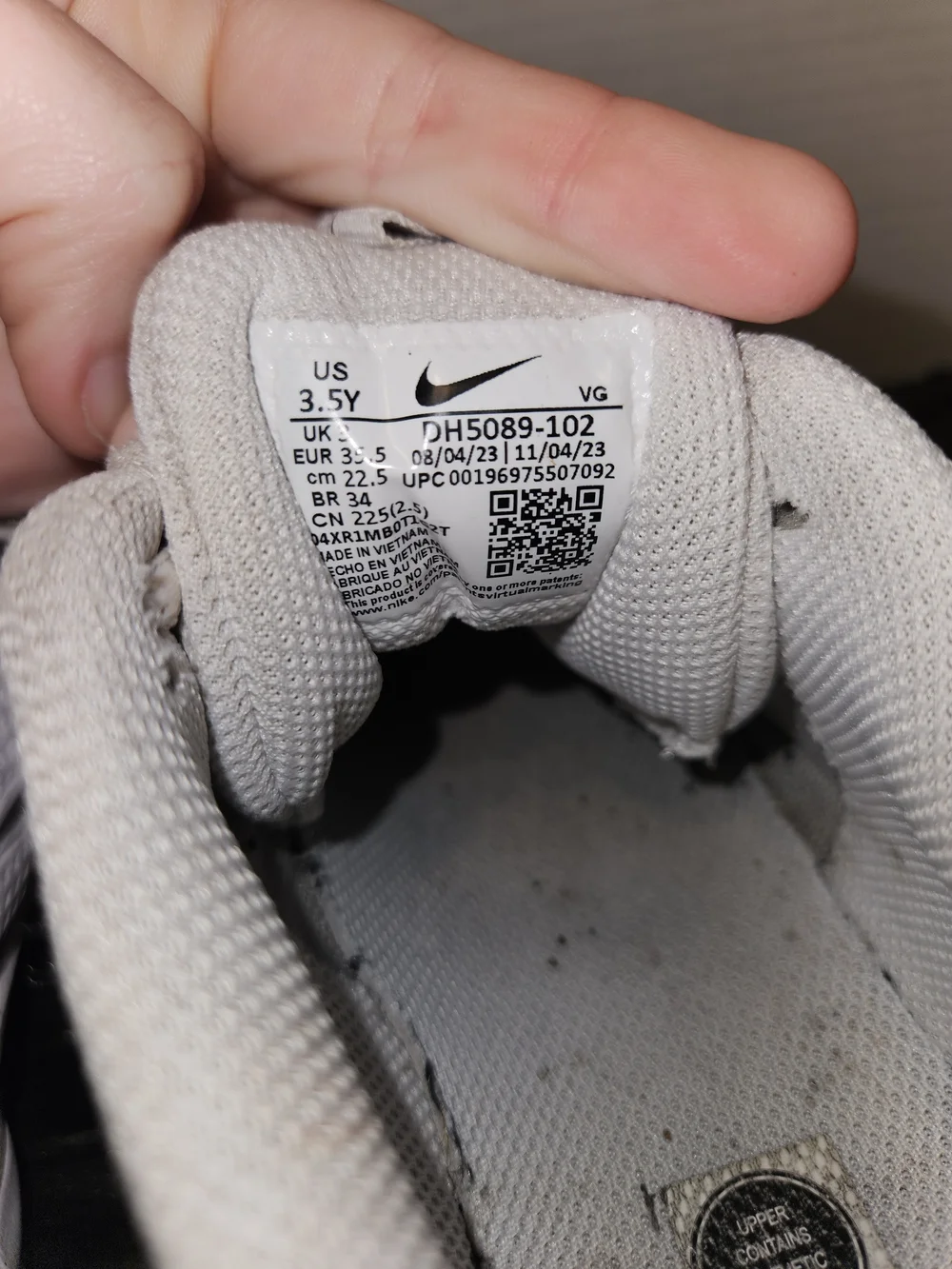Nike Kids White and Silver Cleats